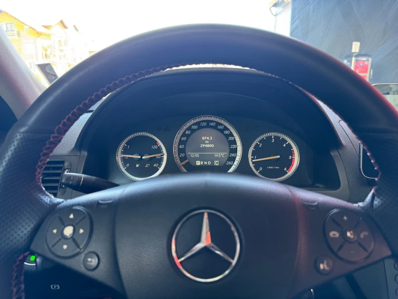 Mercedes-Benz C 220, снимка 10 - Автомобили и джипове - 53330634