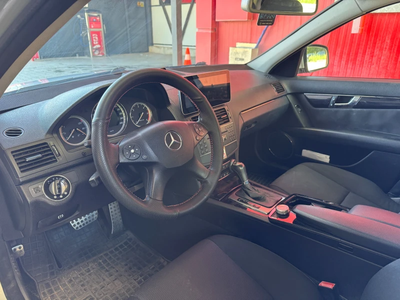 Mercedes-Benz C 220, снимка 8 - Автомобили и джипове - 53330634