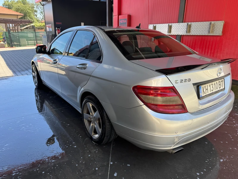 Mercedes-Benz C 220, снимка 5 - Автомобили и джипове - 53330634