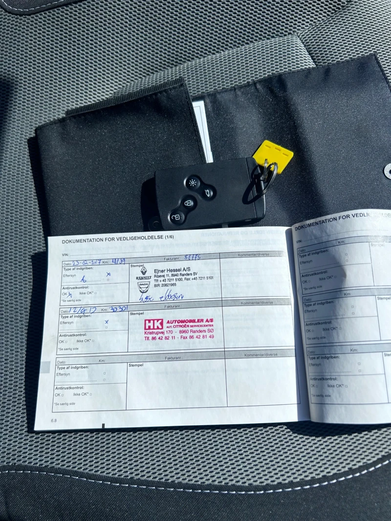 Renault Captur 1.5 D EURO 6 , снимка 15 - Автомобили и джипове - 53344423