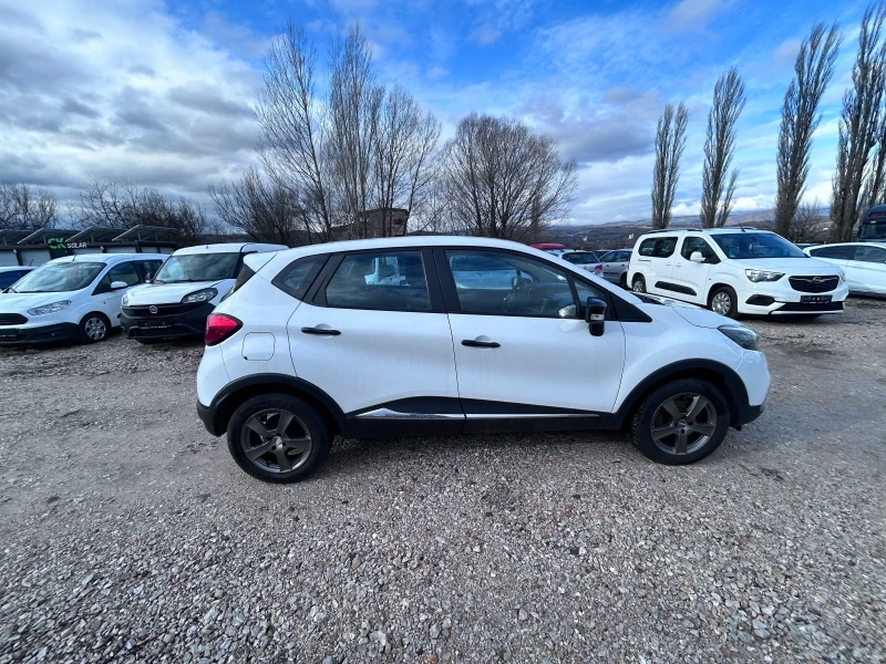 Renault Captur 1.5 D EURO 6 , снимка 6 - Автомобили и джипове - 53344423