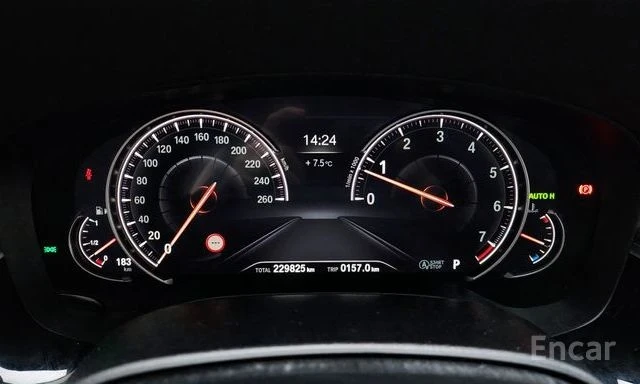 BMW 530 i xDrive Luxury Plus | ОБДУХВАНЕ | HEAD-UP | , снимка 7 - Автомобили и джипове - 53984137