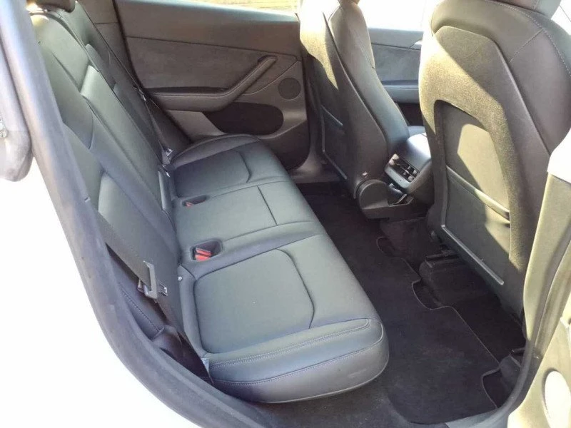 Tesla Model Y Long Range Dual Motor - очакван внос, снимка 5 - Автомобили и джипове - 54045621