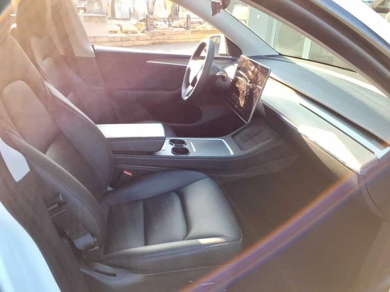 Tesla Model Y Long Range Dual Motor - очакван внос, снимка 4 - Автомобили и джипове - 54045621