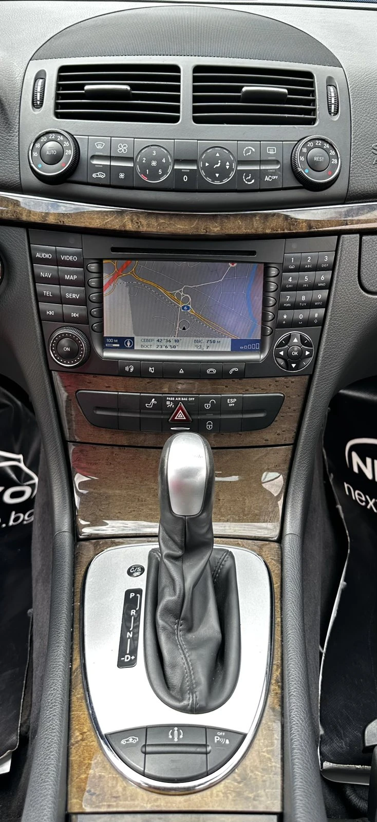 Mercedes-Benz E 350 3.5i 272HP LPG 4MATIC HARMAN/KARDON NAVI, снимка 11 - Автомобили и джипове - 55889942