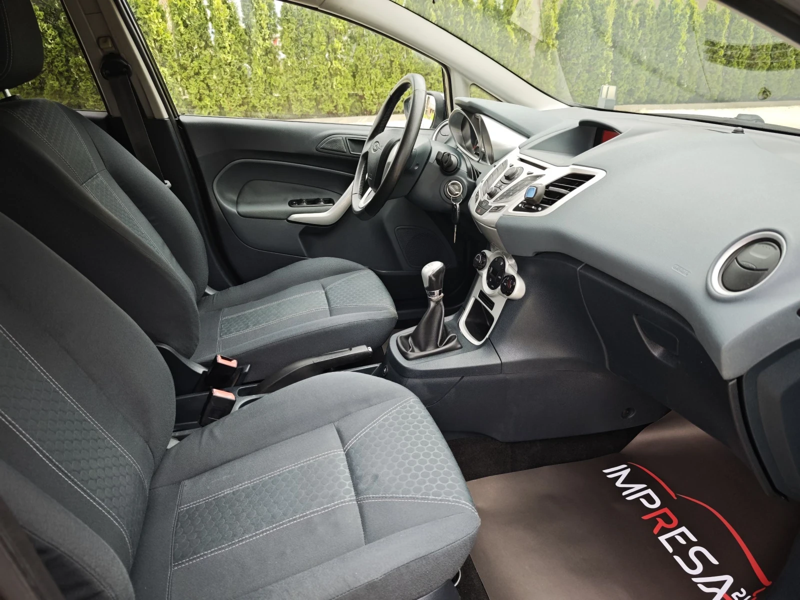 Ford Fiesta 1.4i GAZ TITANIUM  - изображение 10