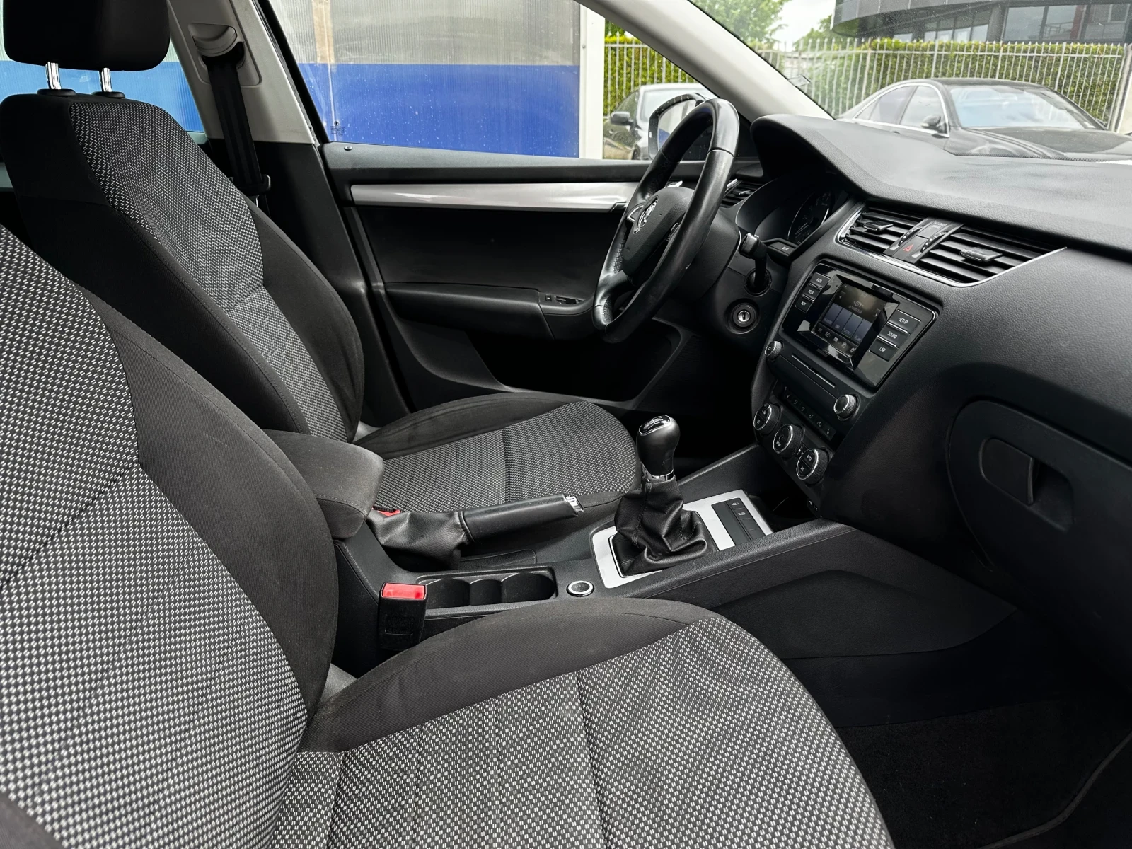 Skoda Octavia 1.6 TDI * Подгрев - изображение 7