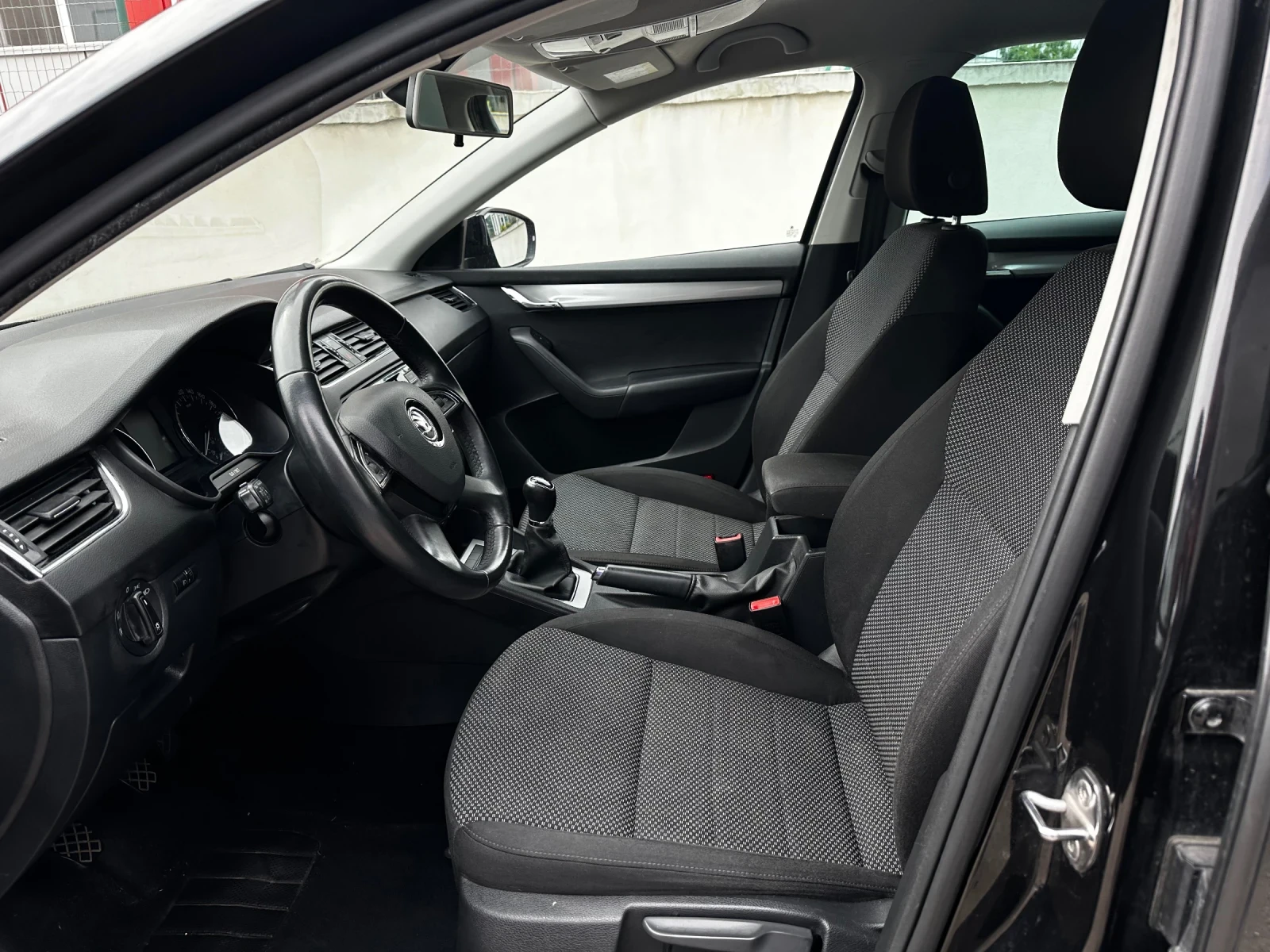 Skoda Octavia 1.6 TDI * Подгрев - изображение 8