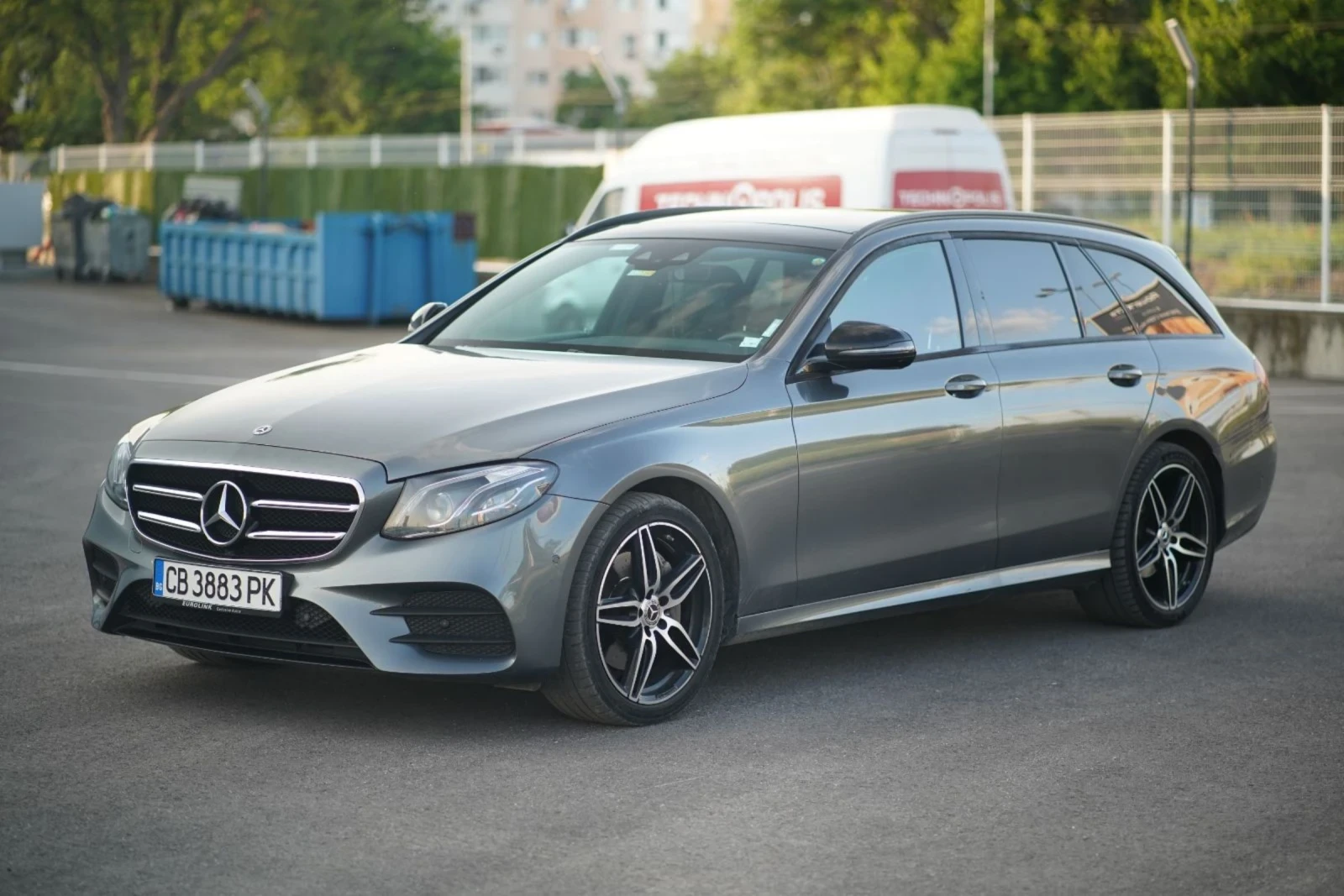 Mercedes-Benz E 220 4 matic head up AMG  - изображение 2