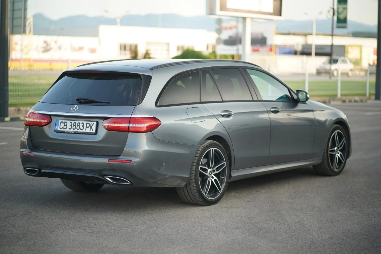 Mercedes-Benz E 220 4 matic head up AMG  - изображение 4