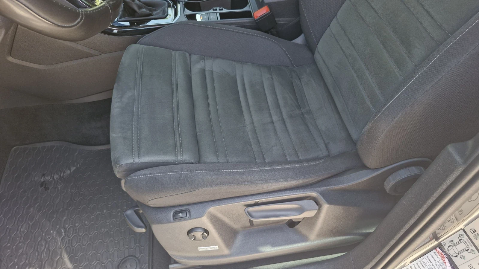 VW Touran  2.0 TDI DSG, 150 K.c. Highline - изображение 10