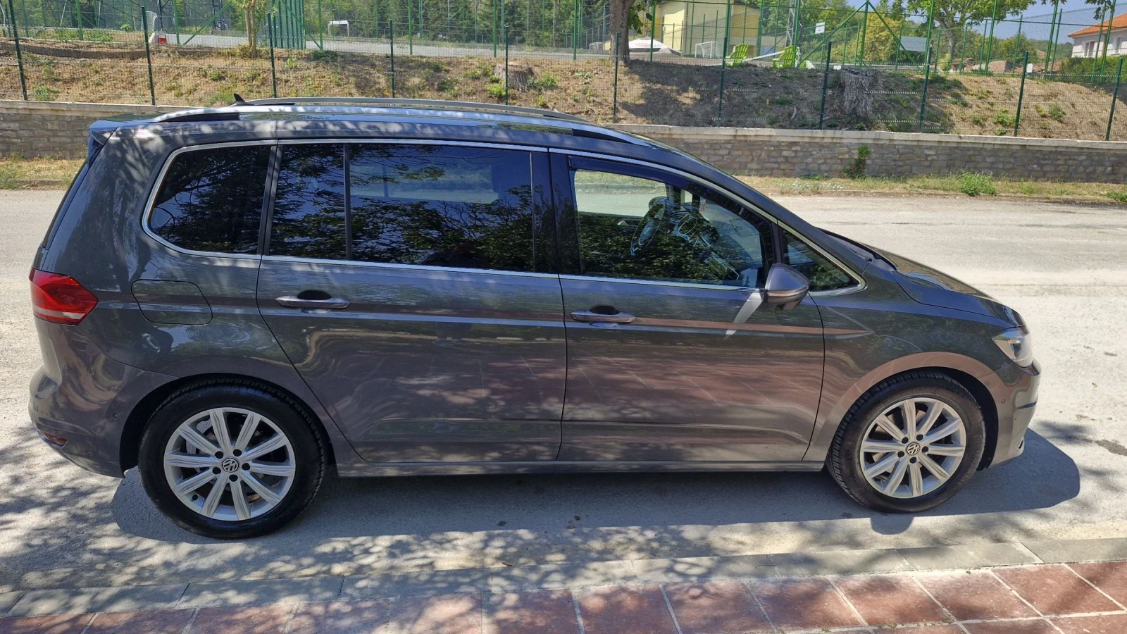 VW Touran  2.0 TDI DSG, 150 K.c. Highline - изображение 7
