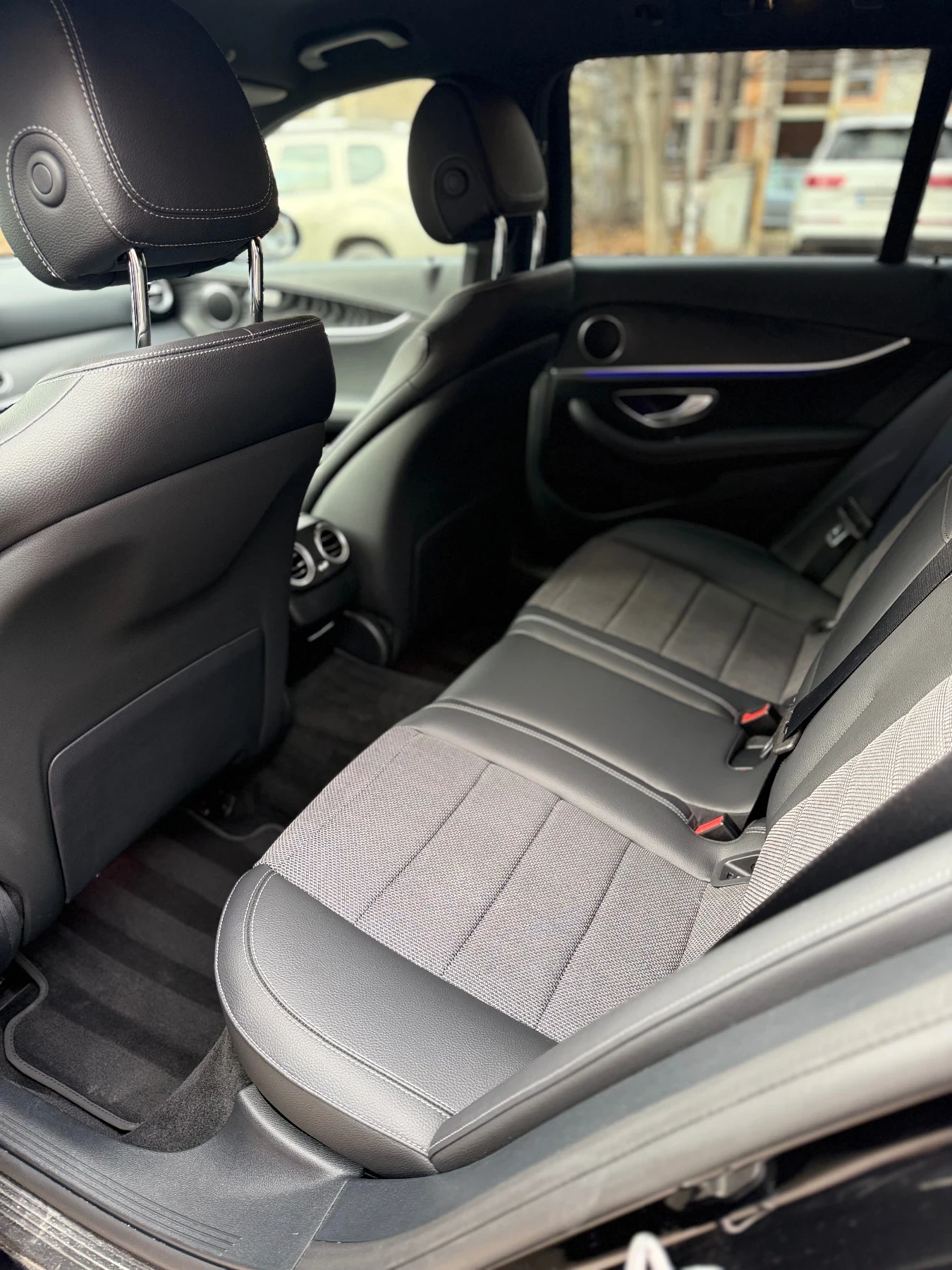 Mercedes-Benz E 200 All-terrain  | Mobile.bg — изображение 9