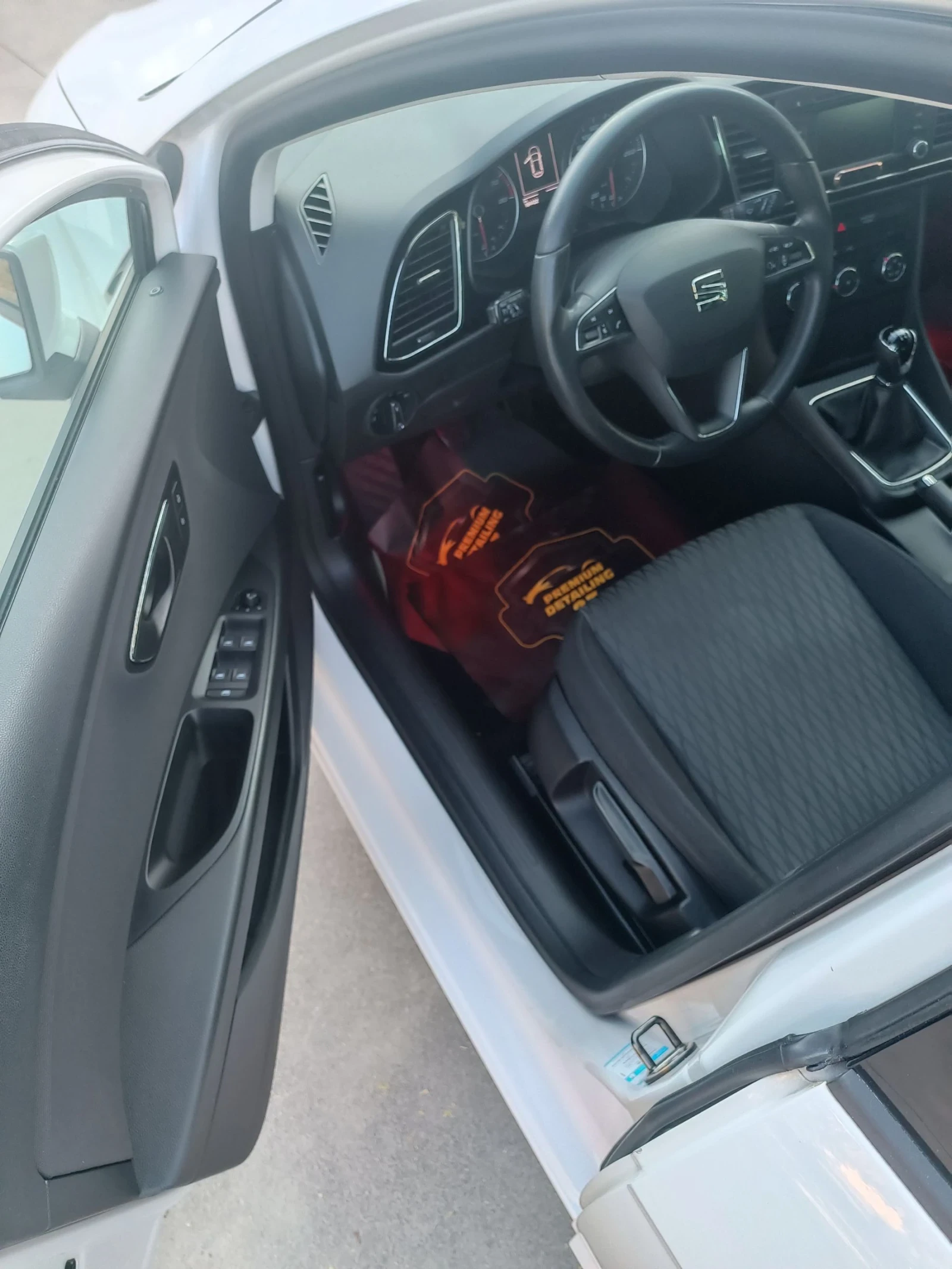 Seat Leon 1.2 TSI 105 ks. 4 cil.EURO 5J SPORT - изображение 9