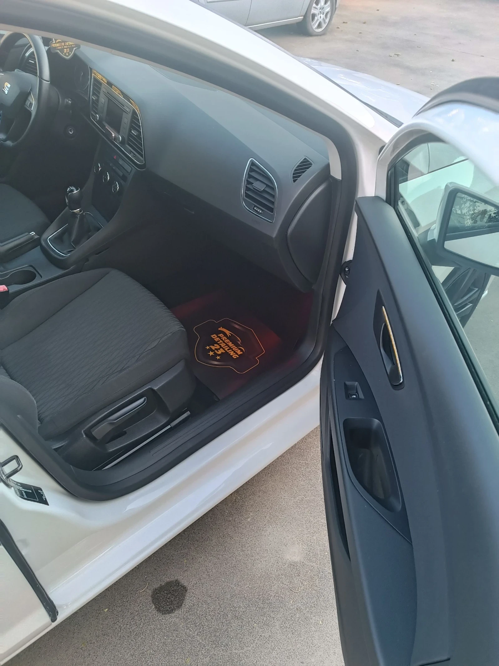 Seat Leon 1.2 TSI 105 ks. 4 cil.EURO 5J SPORT - изображение 10