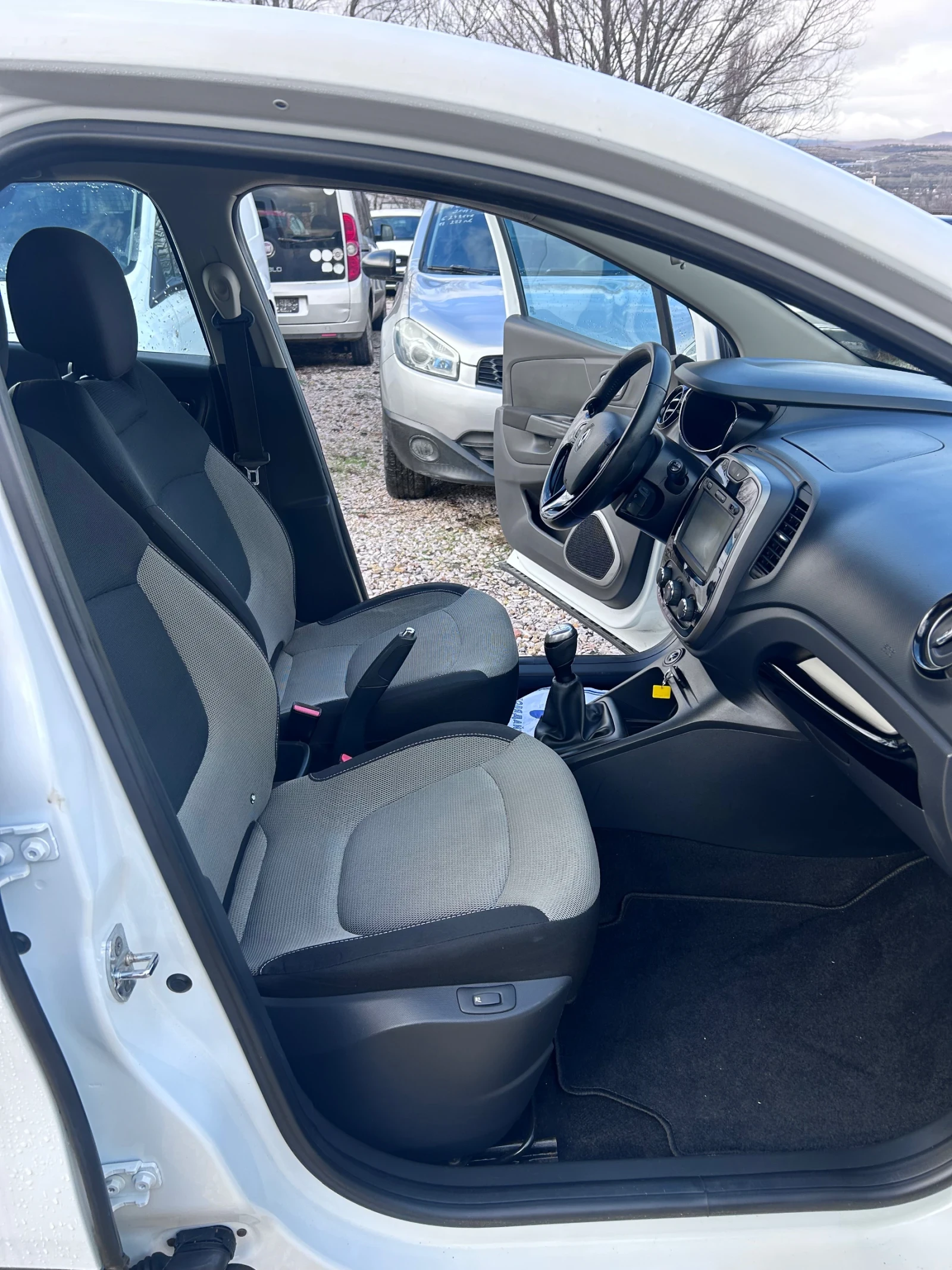 Renault Captur 1.5 D EURO 6  - изображение 10