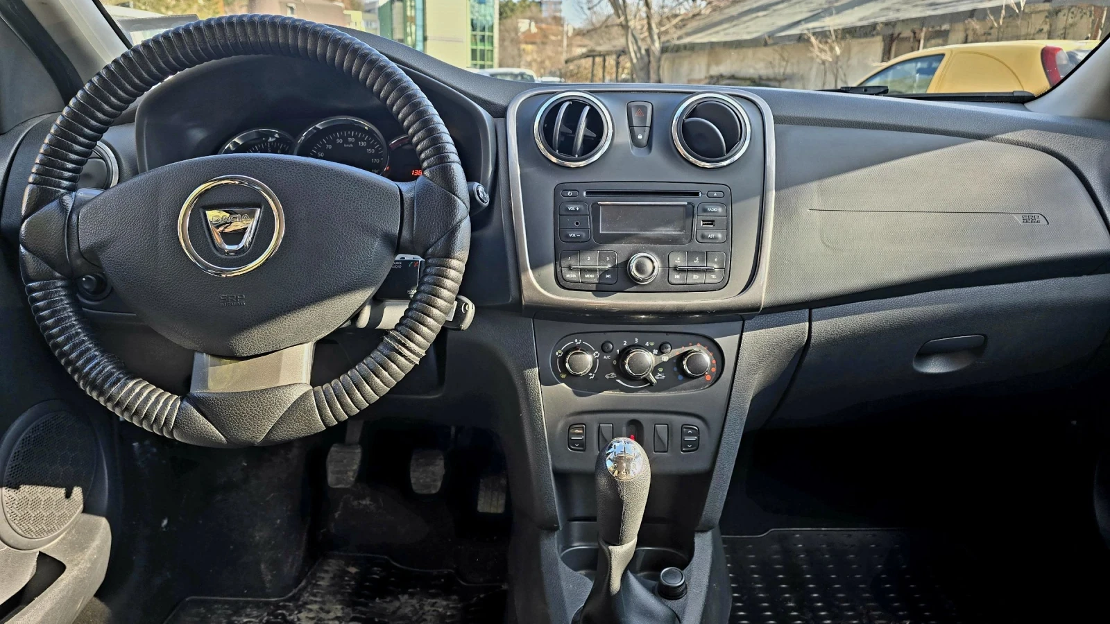 Dacia Sandero 1.5 dci  - изображение 8