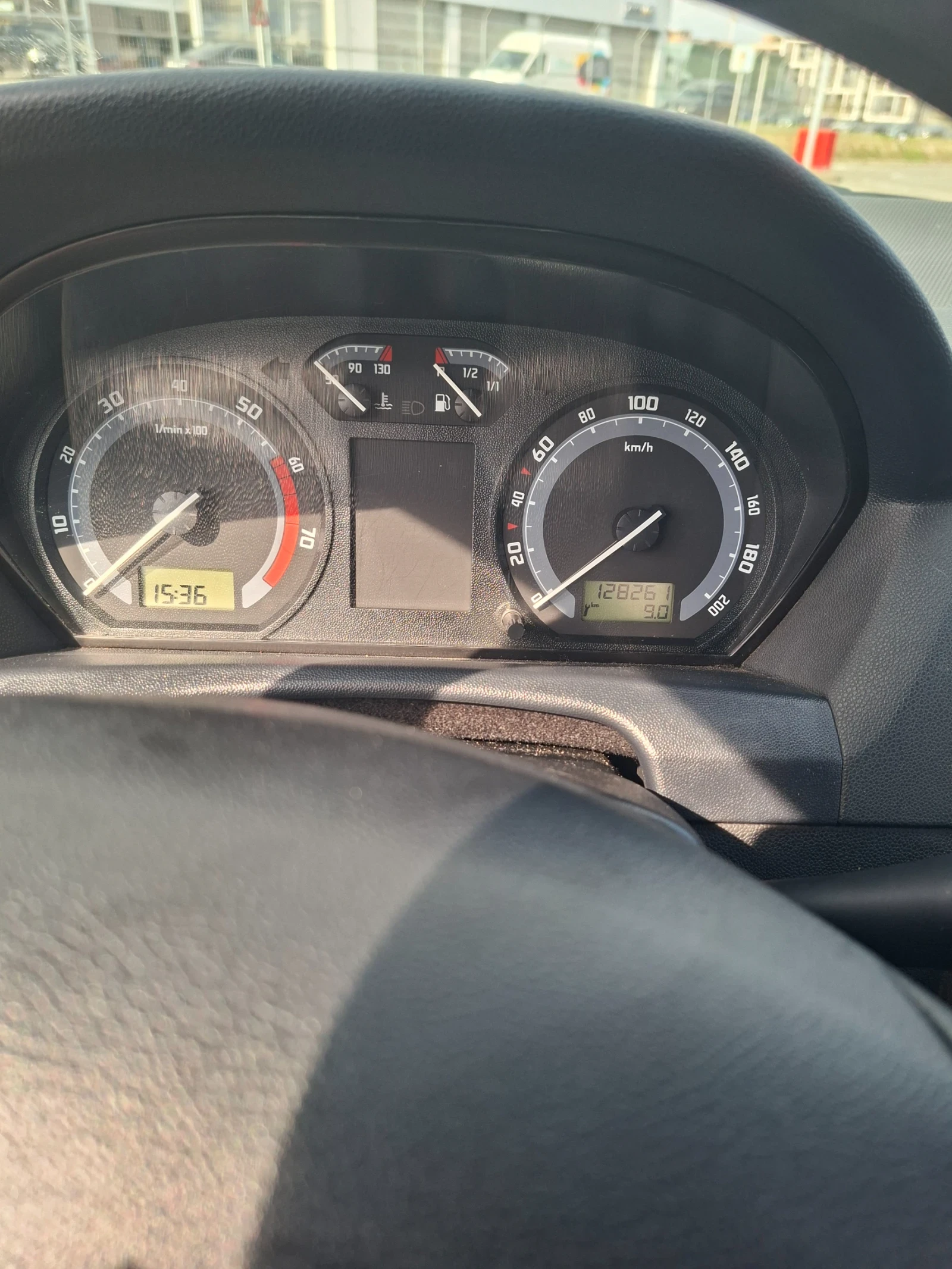 Skoda Fabia, снимка 14 - Автомобили и джипове - 54043449