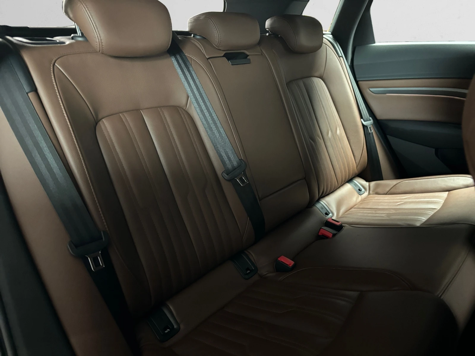 Audi E-Tron 55 Business, снимка 7 - Автомобили и джипове - 54146795