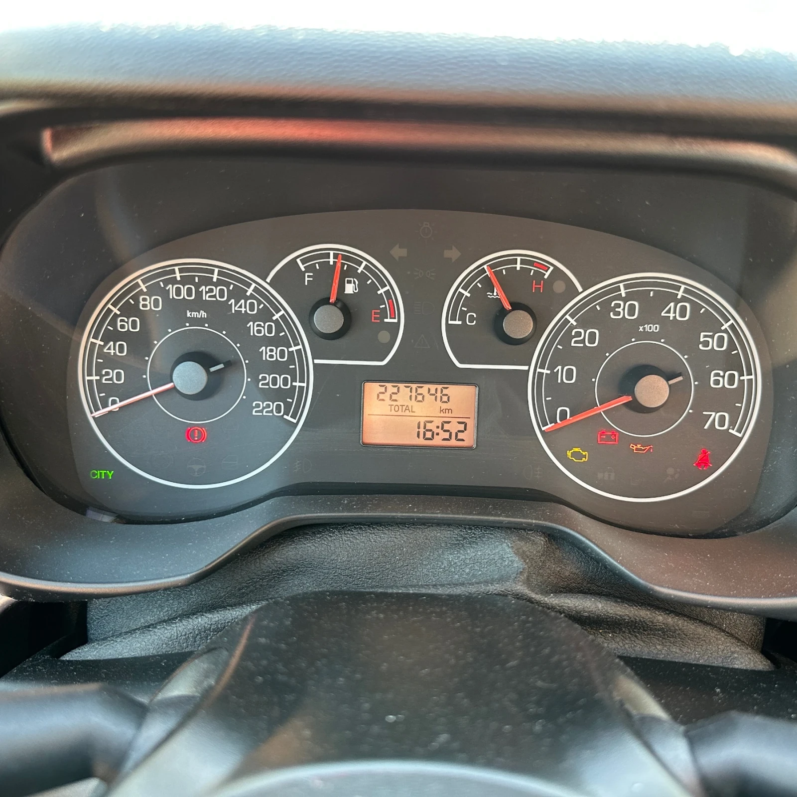 Fiat Punto, снимка 17 - Автомобили и джипове - 54229395