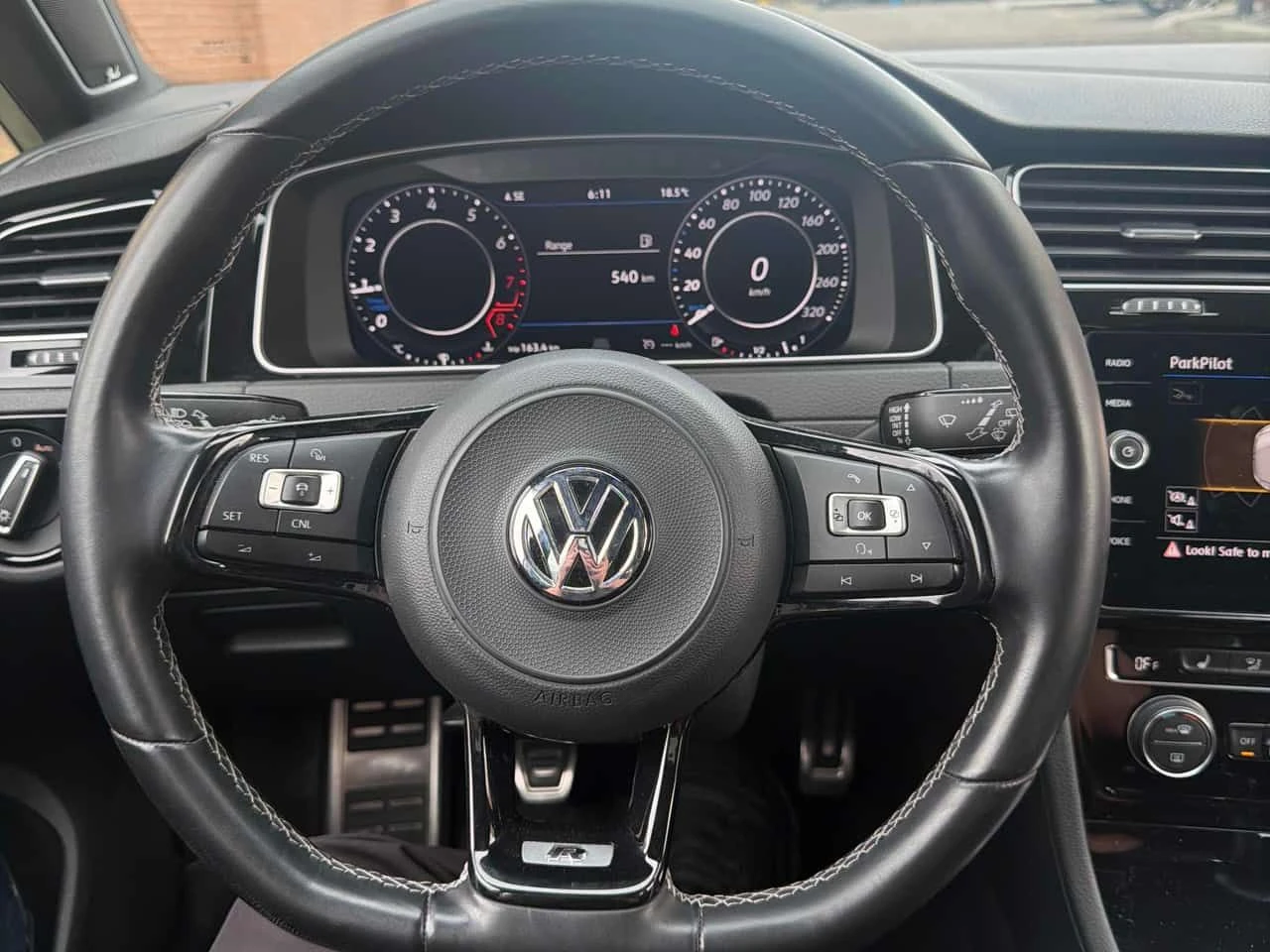 VW Golf R  Manual | CARFAX | LED | | PODGREV | , снимка 7 - Автомобили и джипове - 54507288