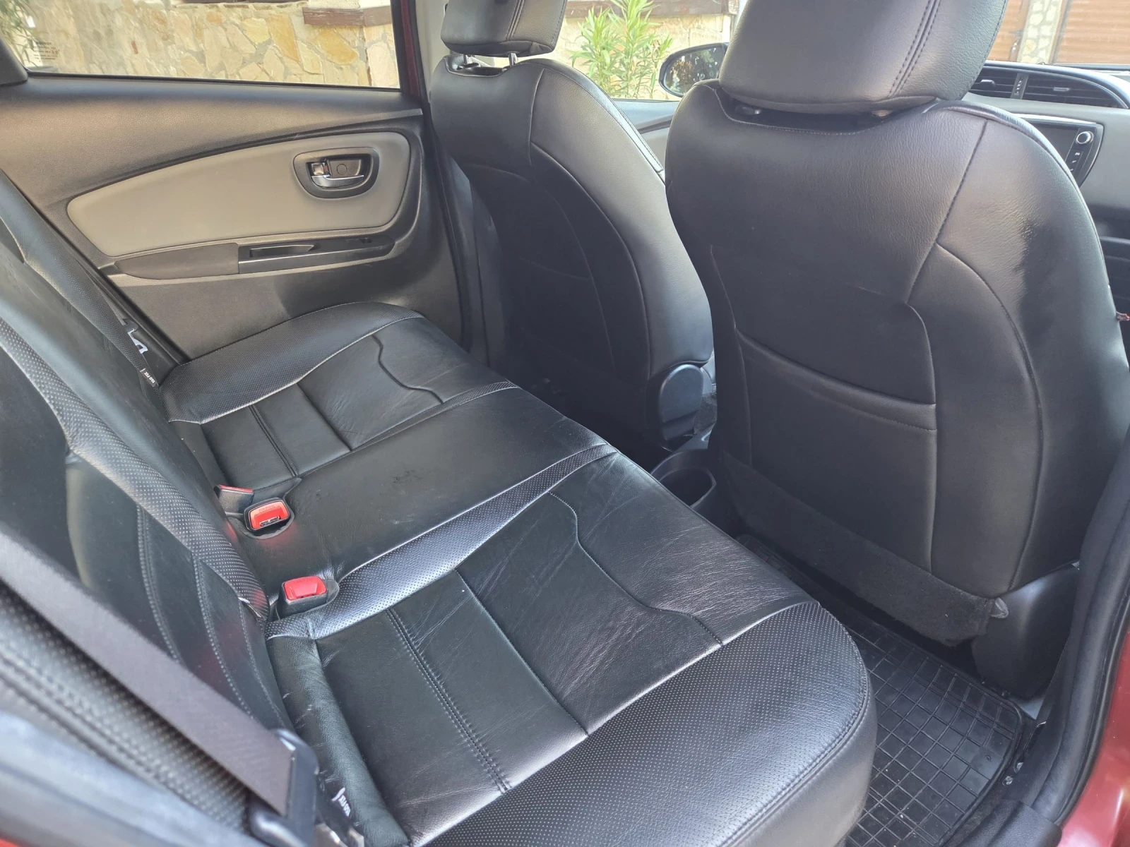 Toyota Yaris ХИБРИД+ ГАЗ, снимка 8 - Автомобили и джипове - 54596839