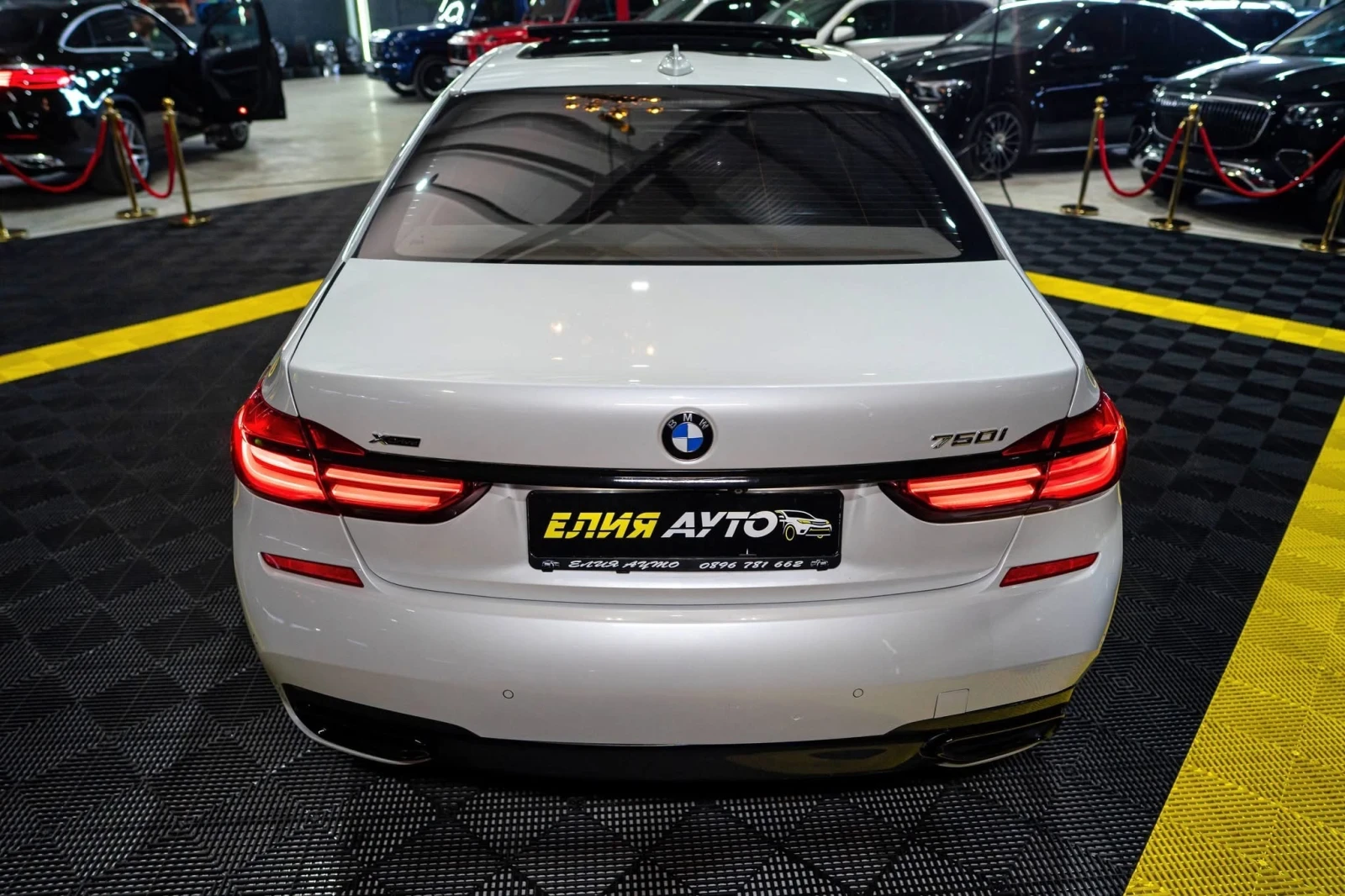 BMW 750 I LONG XDRIVE LED NAVI 360 B&W ЛИЗИНГ 100%, снимка 8 - Автомобили и джипове - 54705907
