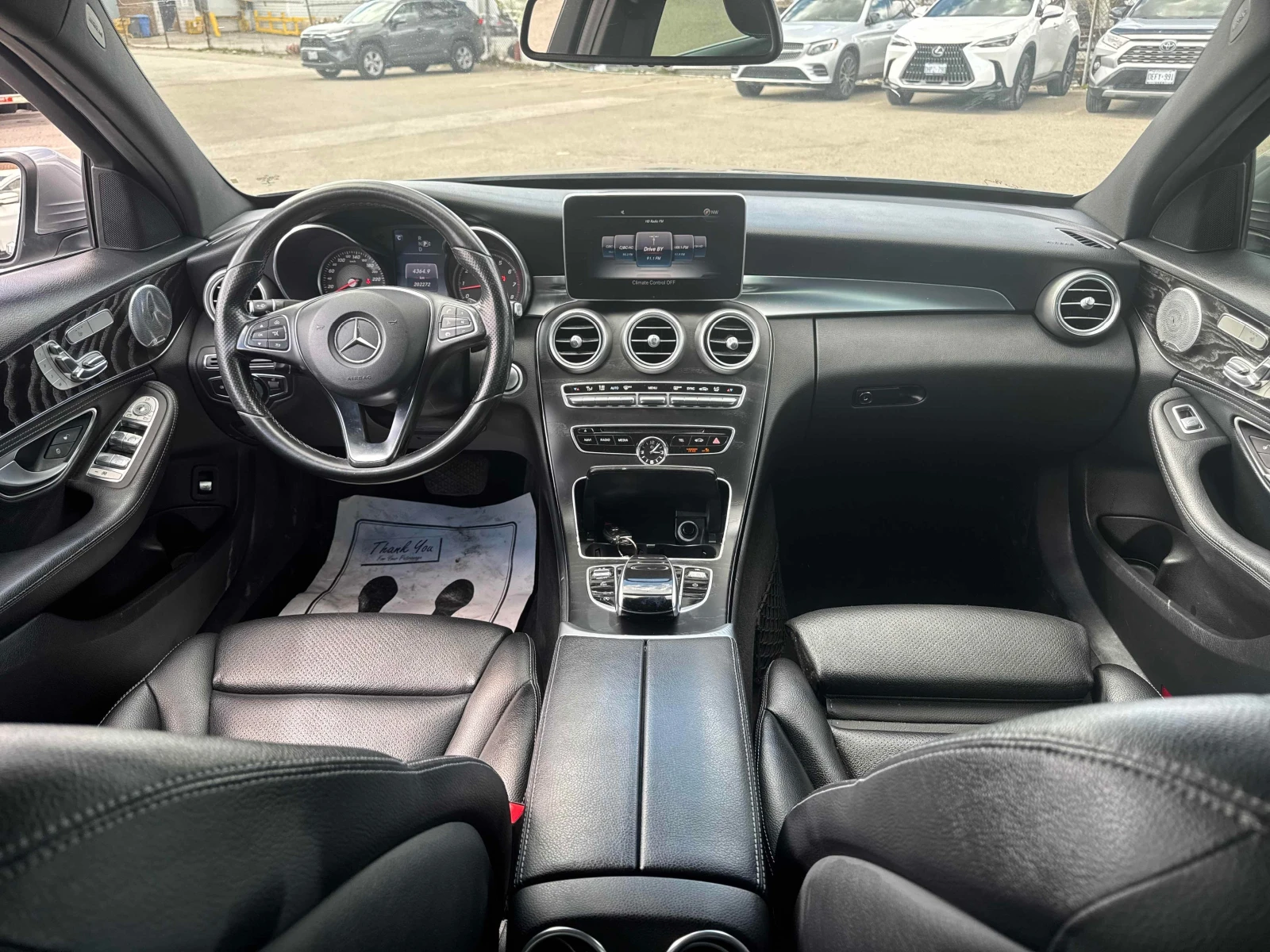 Mercedes-Benz C 400 AMG ПАКЕТ * ПАНОРАМА * BURMSTER * CARFAX * , снимка 6 - Автомобили и джипове - 54859364