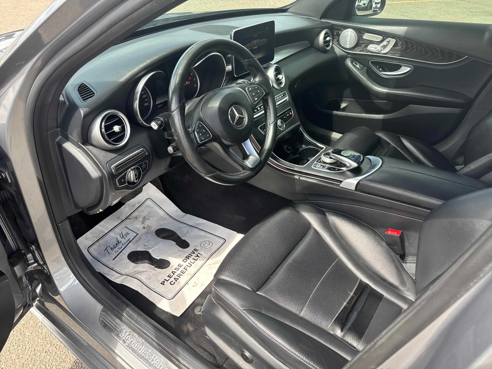 Mercedes-Benz C 400 AMG ПАКЕТ * ПАНОРАМА * BURMSTER * CARFAX * , снимка 5 - Автомобили и джипове - 54859364