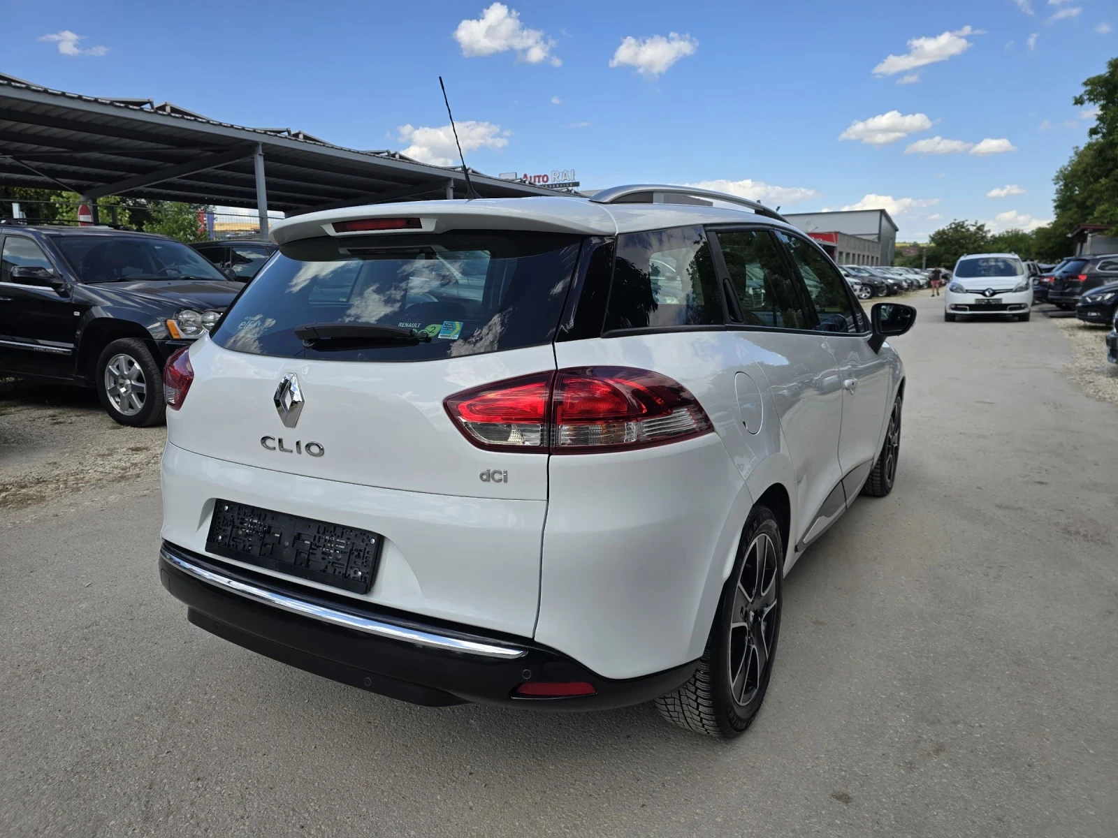 Renault Clio 1.5dci 90к.с Топ състояние , снимка 4 - Автомобили и джипове - 55234464