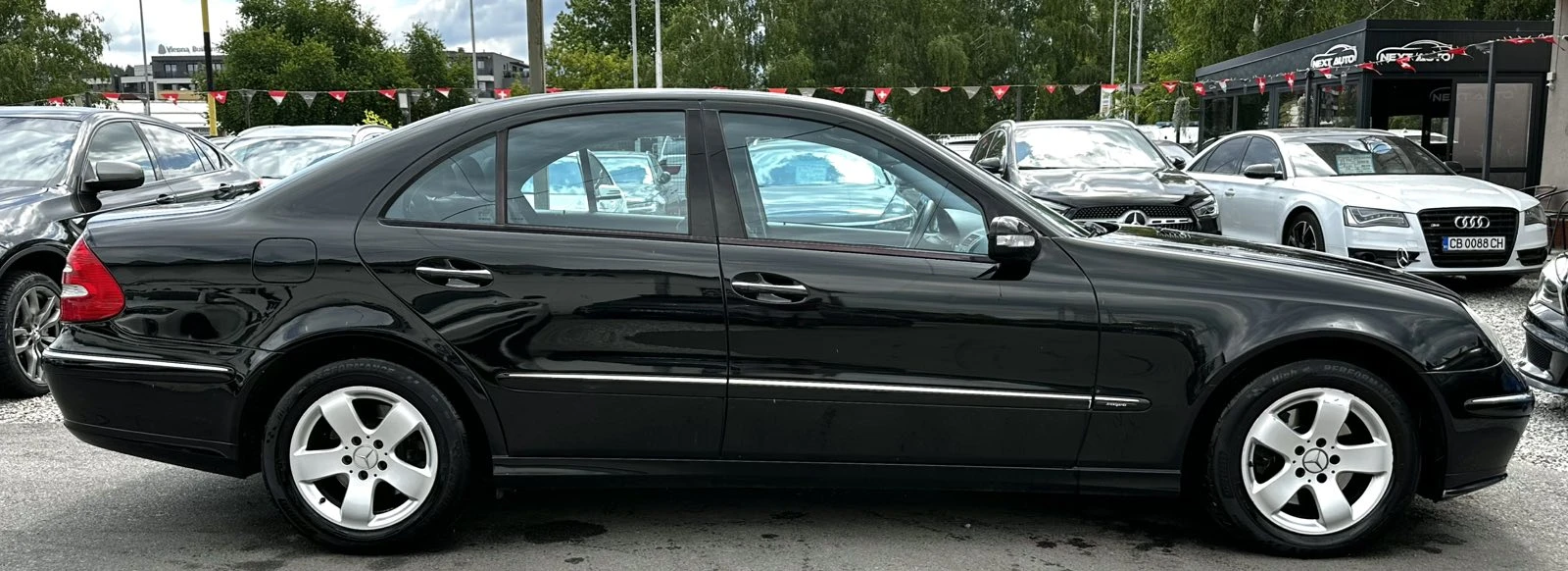 Mercedes-Benz E 350 3.5i 272HP LPG 4MATIC HARMAN/KARDON NAVI, снимка 4 - Автомобили и джипове - 55889942