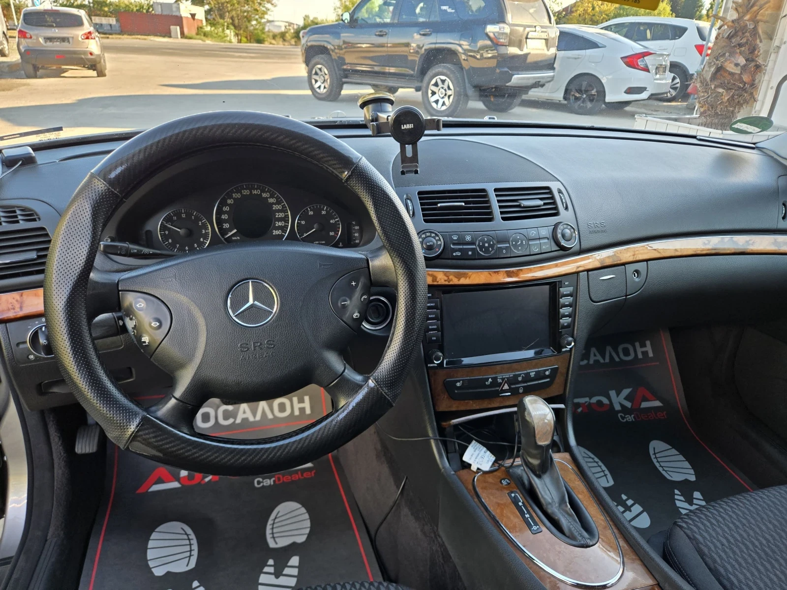 Mercedes-Benz E 220 2.2CDI-150кс= 646= АВТОМАТ= НАВИ= КАМЕРА= ПОДГРЕВ, снимка 11 - Автомобили и джипове - 55954867