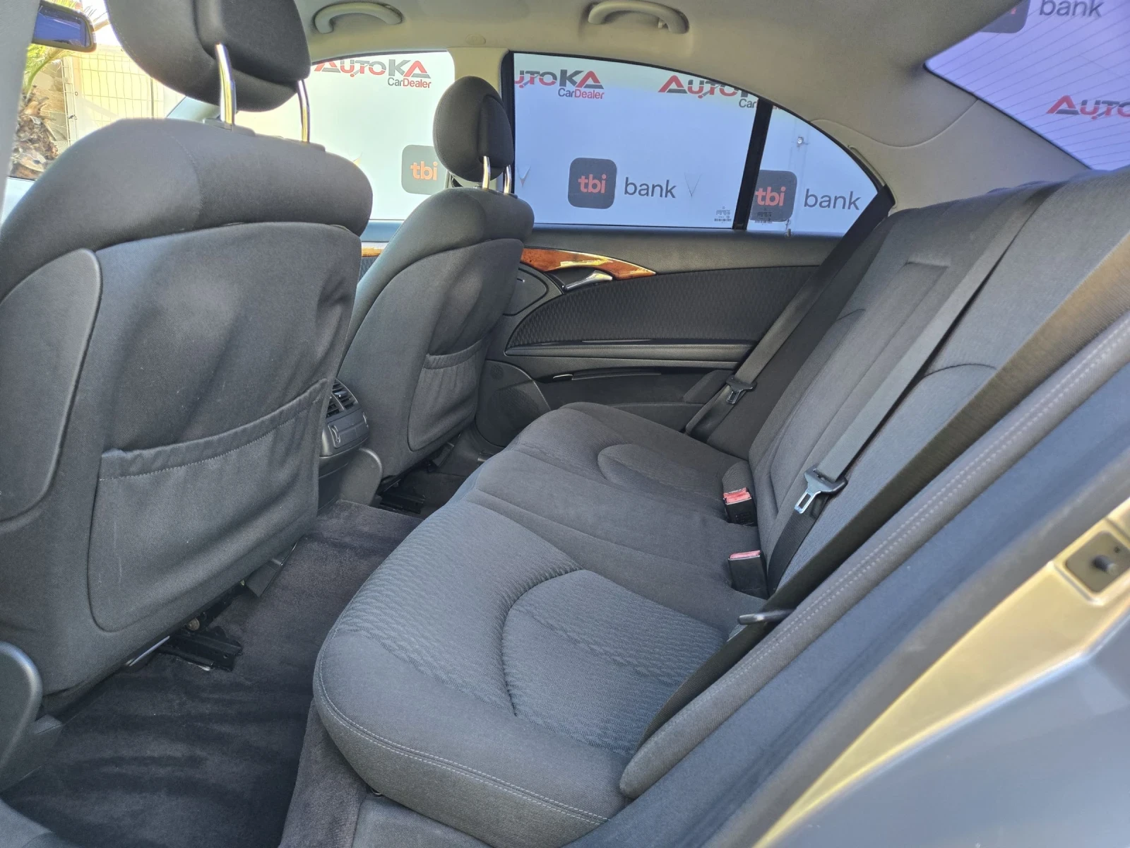 Mercedes-Benz E 220 2.2CDI-150кс= 646= АВТОМАТ= НАВИ= КАМЕРА= ПОДГРЕВ, снимка 9 - Автомобили и джипове - 55954867