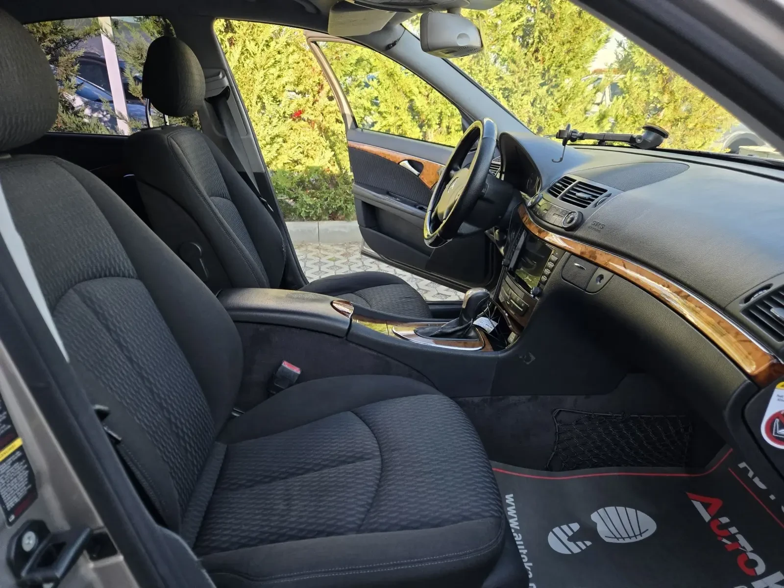 Mercedes-Benz E 220 2.2CDI-150кс= 646= АВТОМАТ= НАВИ= КАМЕРА= ПОДГРЕВ, снимка 14 - Автомобили и джипове - 55954867