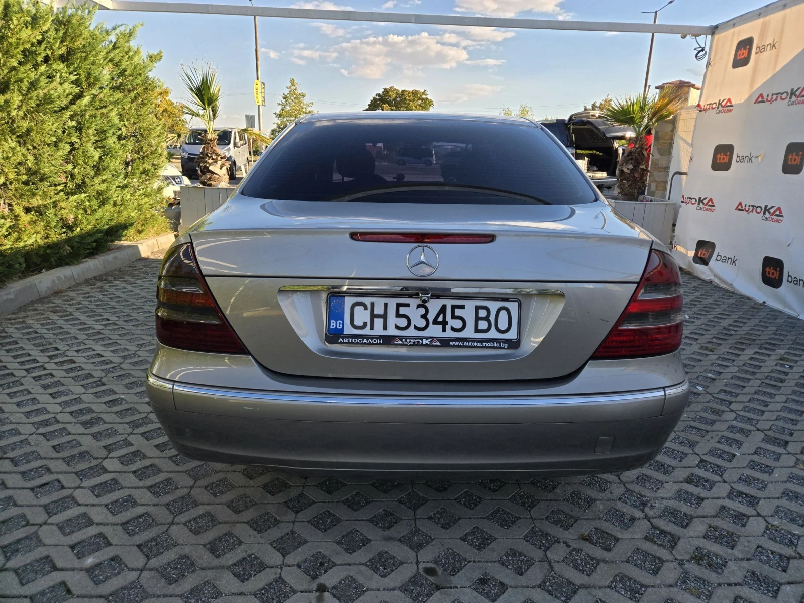 Mercedes-Benz E 220 2.2CDI-150кс= 646= АВТОМАТ= НАВИ= КАМЕРА= ПОДГРЕВ, снимка 4 - Автомобили и джипове - 55954867