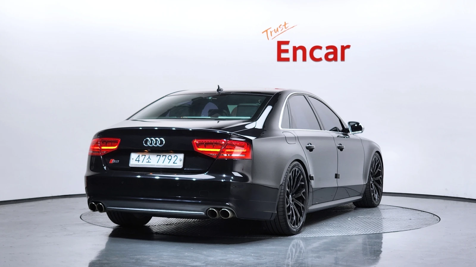 Audi S8 360* ЕЛ. БАГАЖНИК* МАСАЖ* SOFT CLOSE* КРАЙНА ЦЕНА, снимка 2 - Автомобили и джипове - 55984094