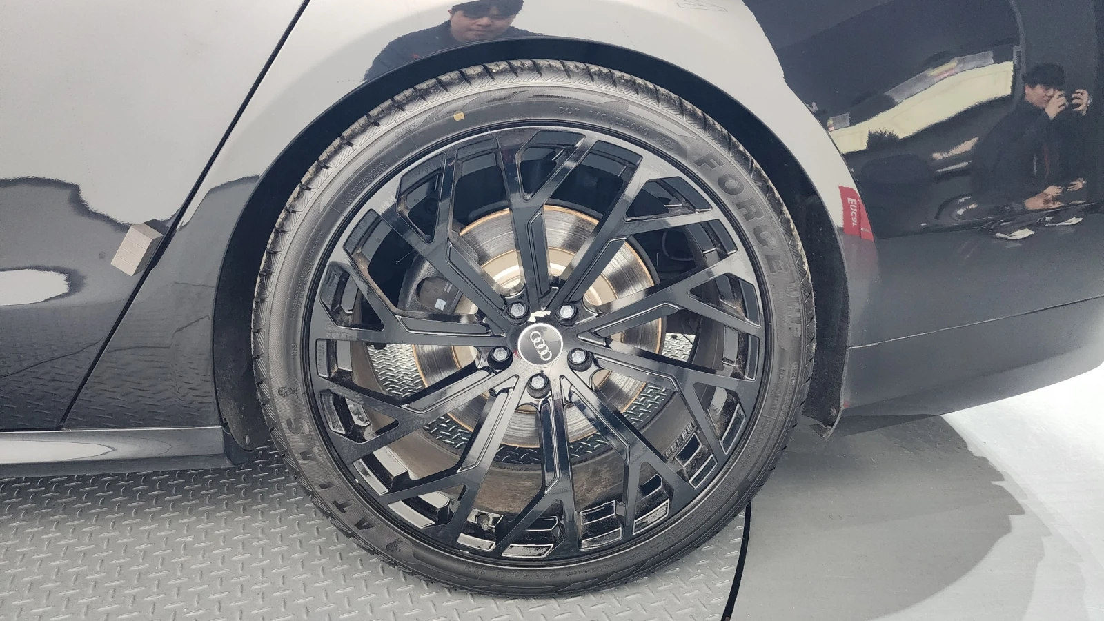 Audi S8 360* ЕЛ. БАГАЖНИК* МАСАЖ* SOFT CLOSE* КРАЙНА ЦЕНА, снимка 5 - Автомобили и джипове - 55984094