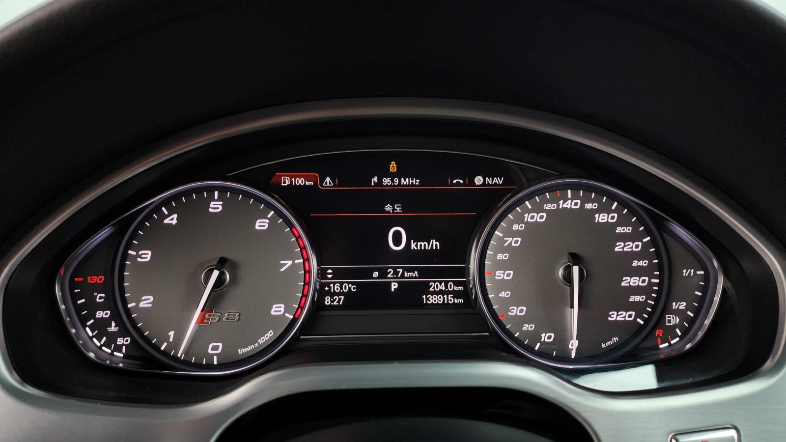 Audi S8 360* ЕЛ. БАГАЖНИК* МАСАЖ* SOFT CLOSE* КРАЙНА ЦЕНА, снимка 8 - Автомобили и джипове - 55984094