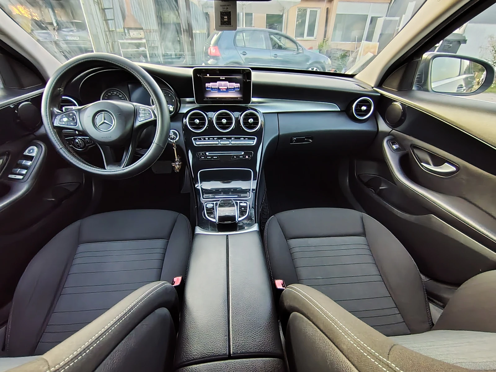 Mercedes-Benz C 180 Bluetec , снимка 9 - Автомобили и джипове - 56227766