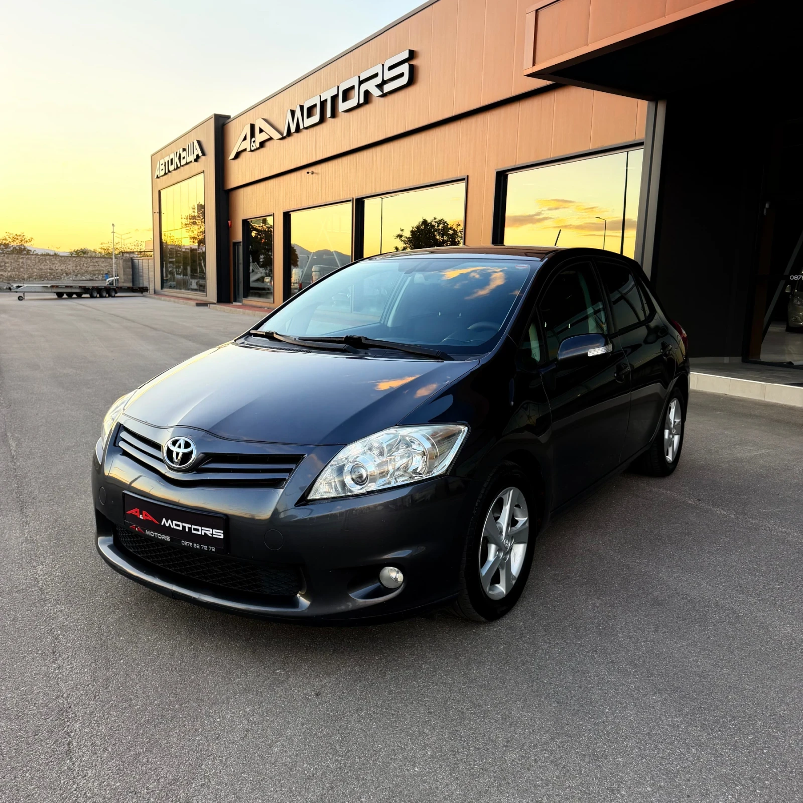 Toyota Auris 2.0-D4D-126к.с.;FACELIFT; ПАРКТРОНИК;Keyless-Go