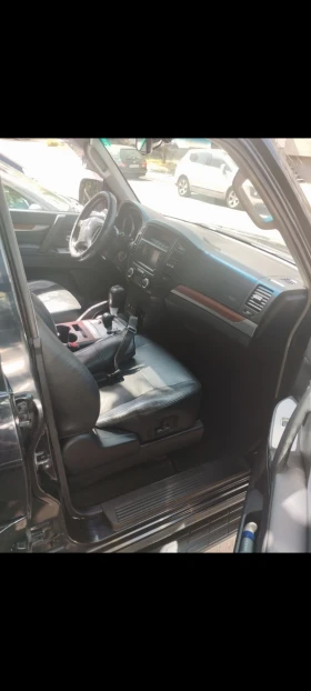 Обява за продажба на Mitsubishi Pajero 3.2 D ~18 000 лв. - изображение 3