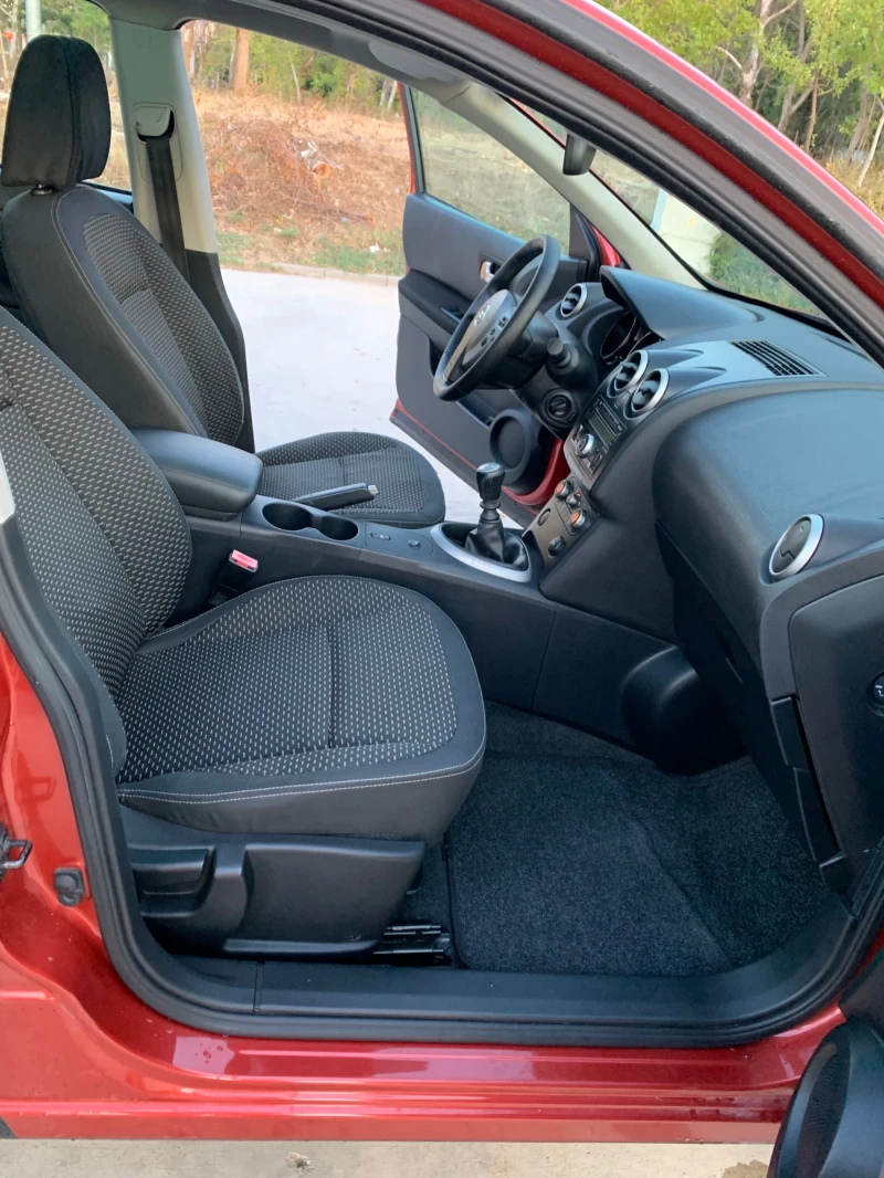 Nissan Qashqai 2.0 DCI, снимка 10 - Автомобили и джипове - 51647080