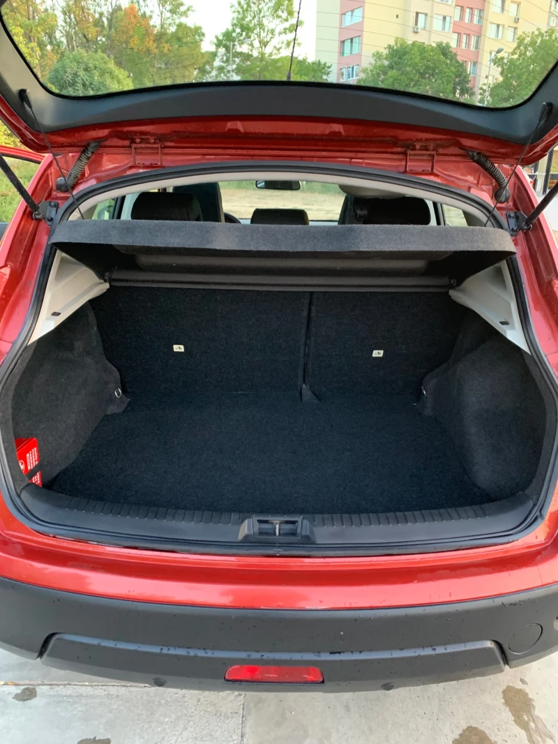 Nissan Qashqai 2.0 DCI, снимка 11 - Автомобили и джипове - 51647080