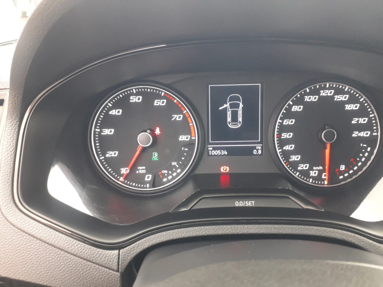 Seat Arona 1000TGI - изображение 3