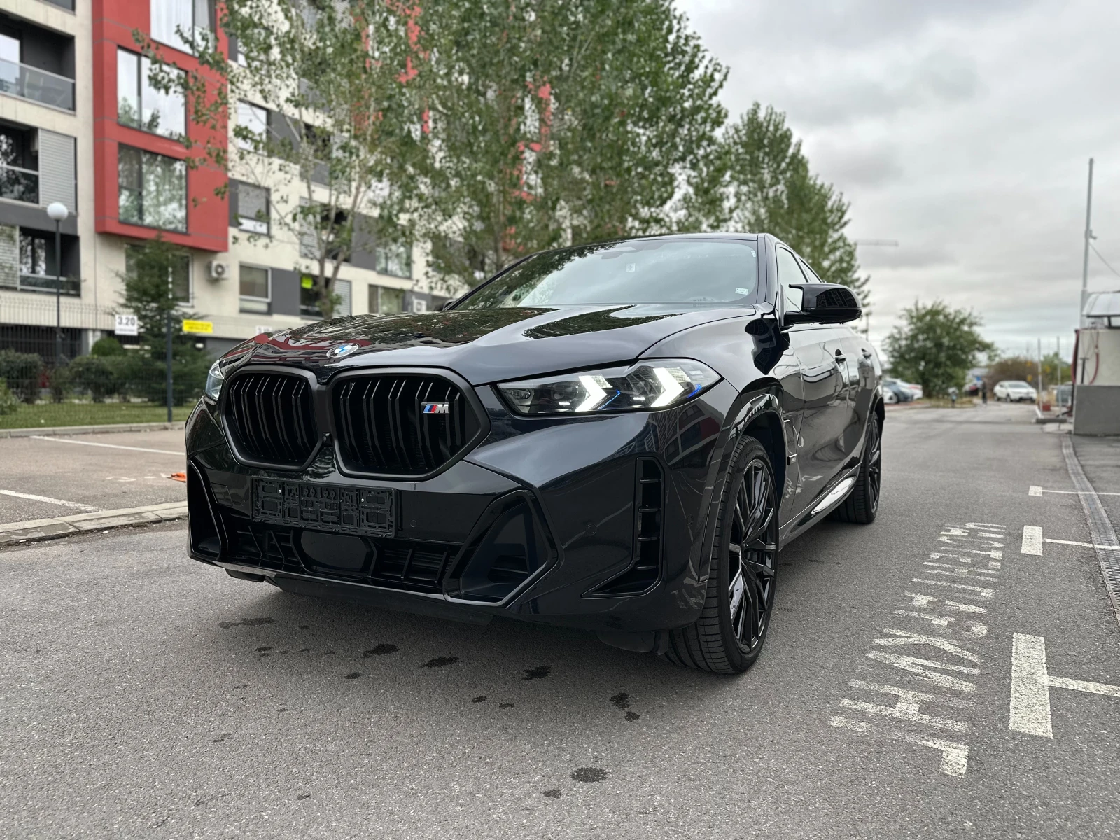 BMW X6 M60I * XDRIVE * DISTRONIC * 360 * AMBIENT * LASER  - изображение 3