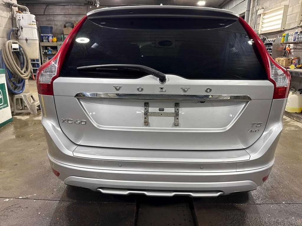 Volvo XC60 * T5 Special Edition Premier * CARFAX * БЕЗ ПЪРВОН - изображение 4