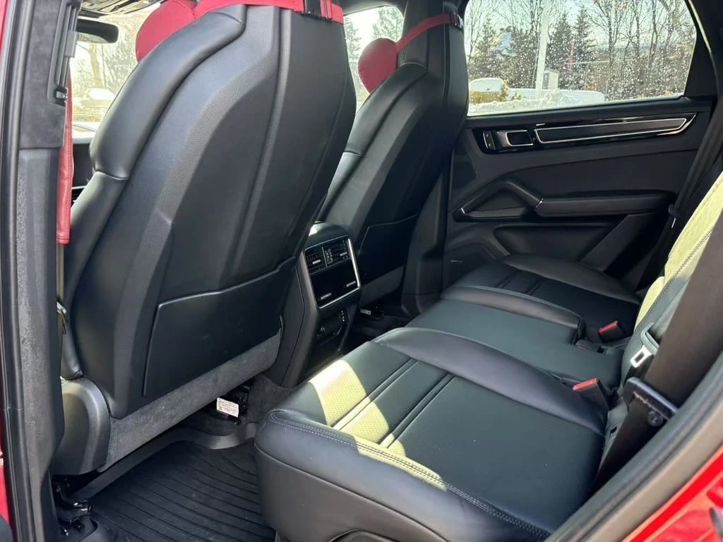 Porsche Cayenne * GTS * CARFAX * БЕЗ ПЪРВОНАЧАЛНА ВНОСКА - изображение 10