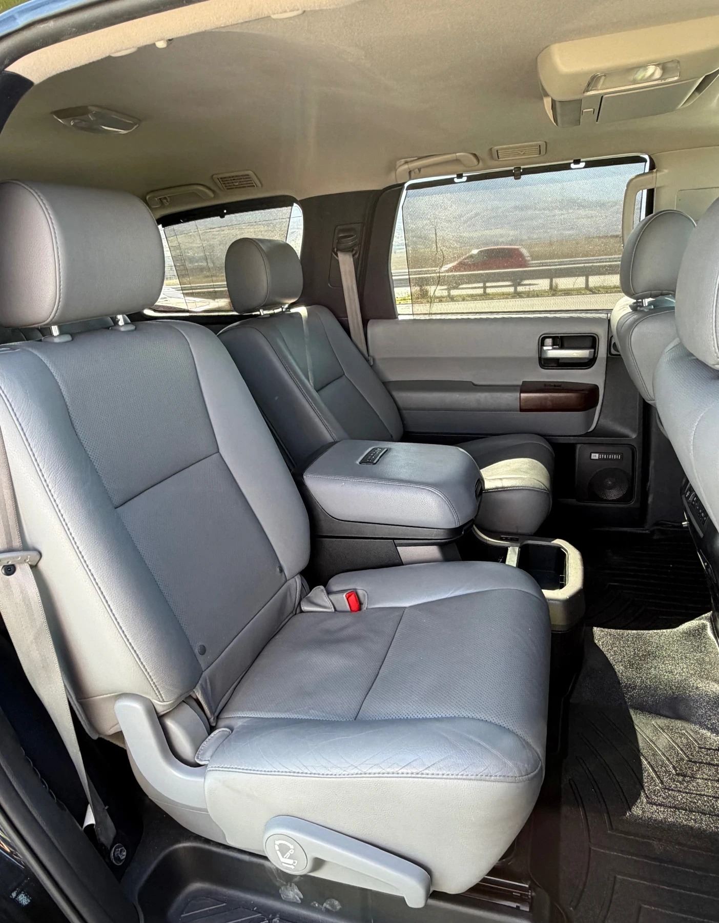 Toyota Sequoia ТОП ИЗПЪЛНЕНИЕ!!!, снимка 9 - Автомобили и джипове - 53851023