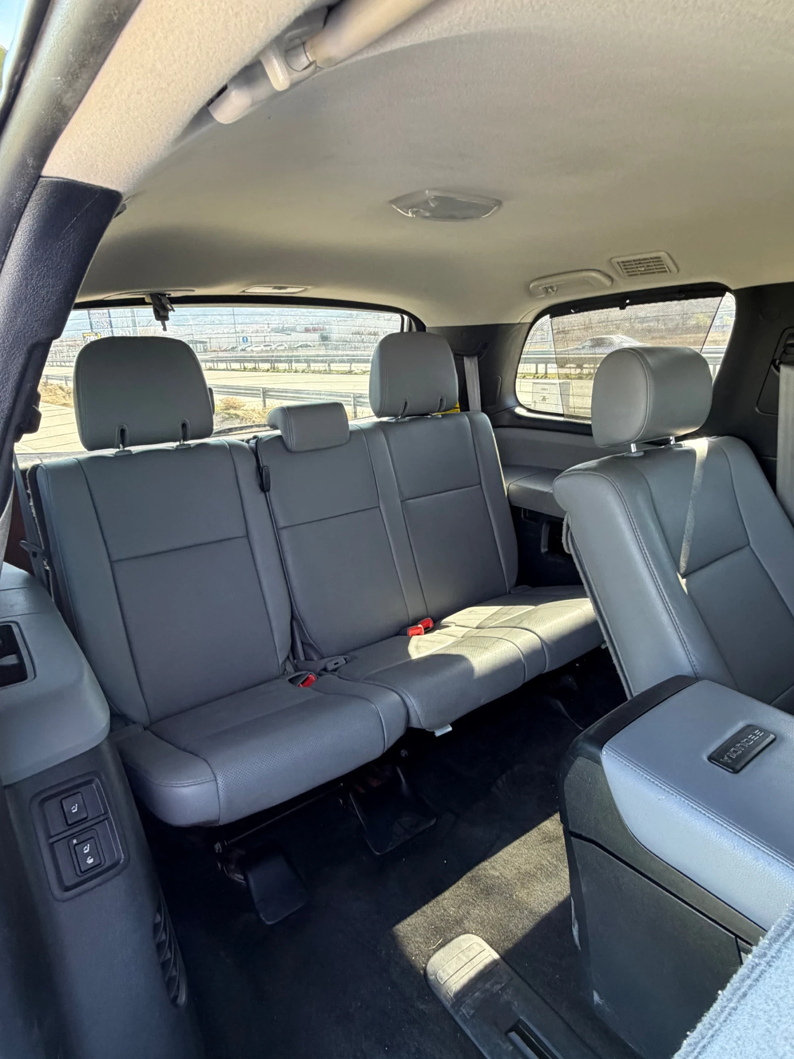 Toyota Sequoia ТОП ИЗПЪЛНЕНИЕ!!!, снимка 10 - Автомобили и джипове - 53851023