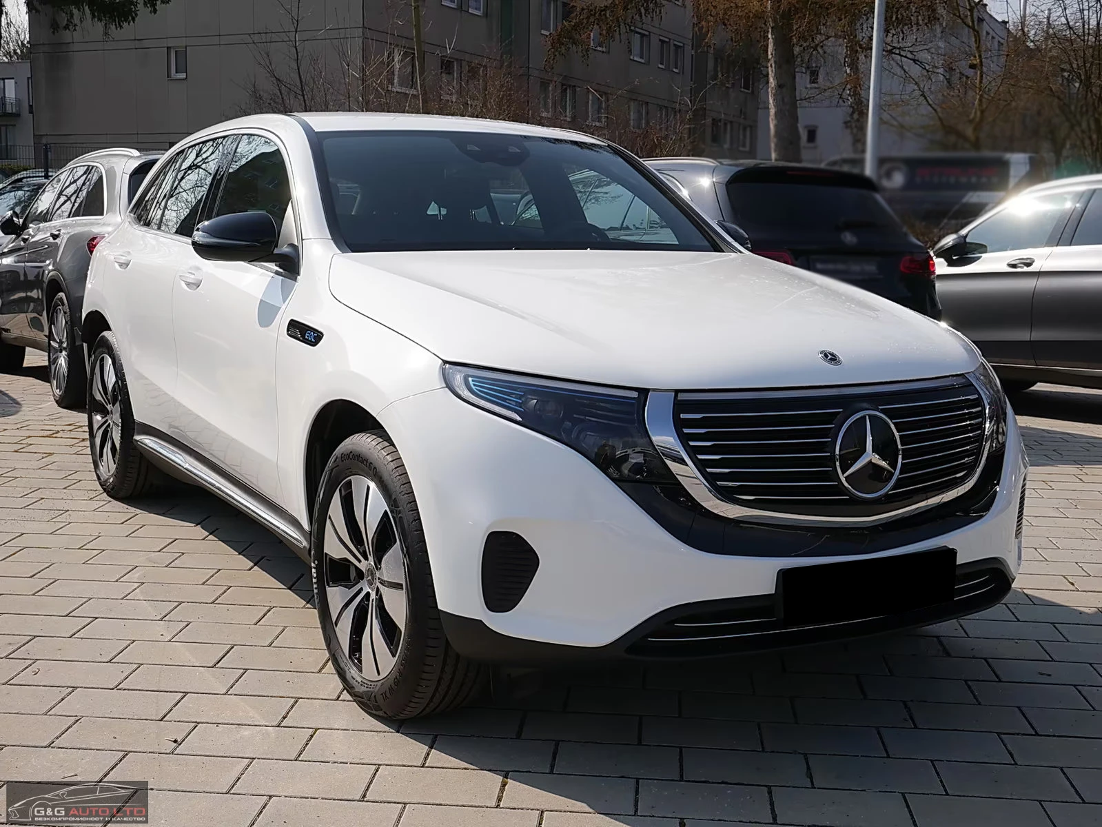Mercedes-Benz EQC 400/ELECTRIC-ART/408HP/4MATIC/CAM/LED/H.PUMP/979g, снимка 2 - Автомобили и джипове - 53972436